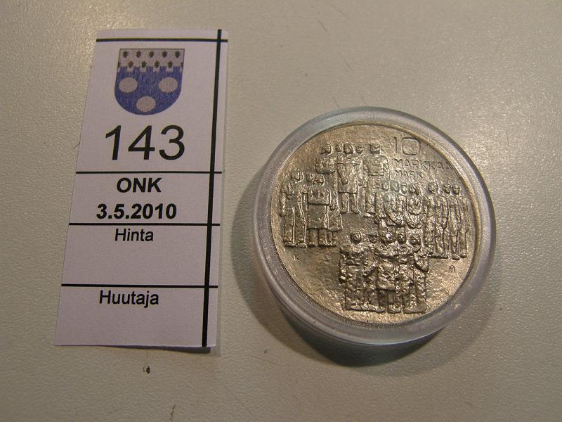 kohde_143_a.jpg - Kohde 143 10 mk 1977 "Nainen raskaana". Kl 9, lh 30,-.