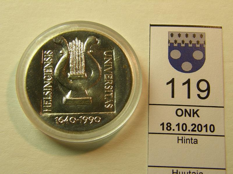 kohde_119_a.jpg - Kohde 119, lhthinta: 16 € 100 mk 1990 Ag, yliopisto, kapseli, kunto: 9.