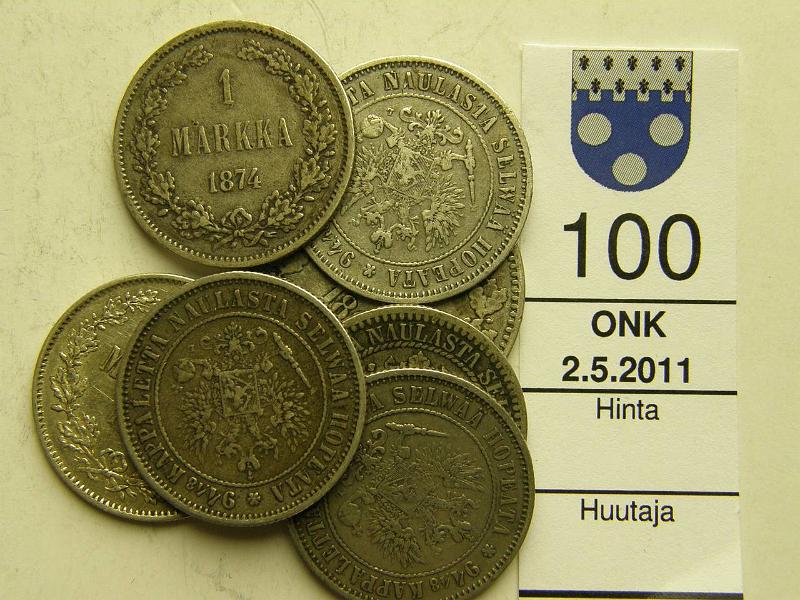 kohde_100_a.jpg - Kohde 100, lhthinta: 60 € 1 mk Er (8) Ag, 1865, -74, -90(3), -92(kl 3-5), -07(kl 6-7), 2mk 1865 (kl 4 rvja), kunto: 3-6.