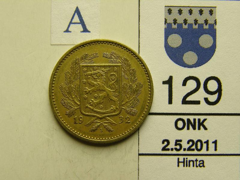 kohde_129_a.jpg - Kohde 129, tunnuspuoli, lhthinta: 60 € 5 mk 1932 aavistuksen tumma, kunto: 7.