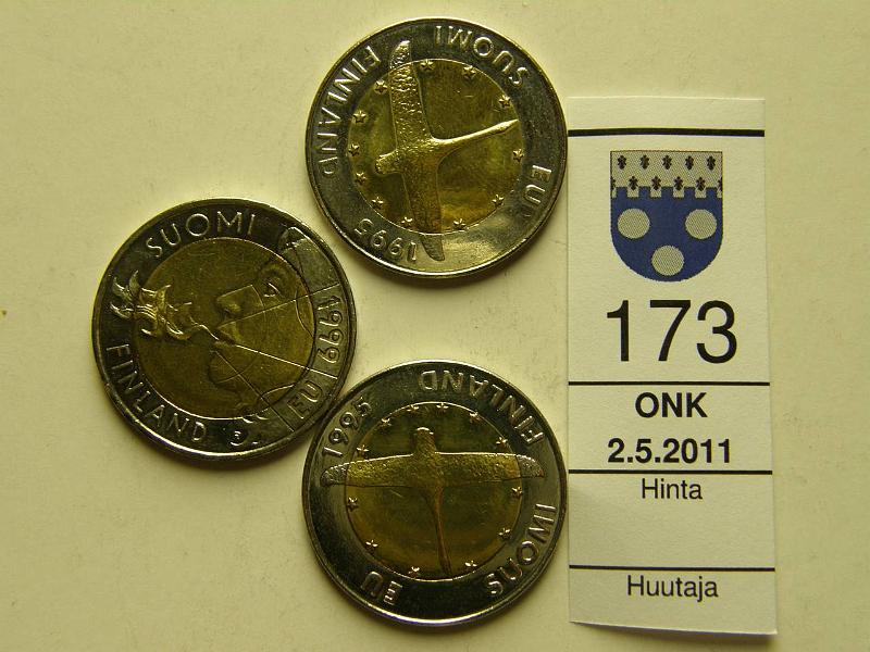 kohde_173_a.jpg - Kohde 173, lhthinta: 10 € 10 mk Er (3) EU joutsen (2) ja liekinpuhaltaja kapseleissa, kunto: 8-9.