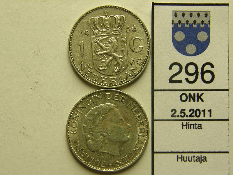 kohde_296_a.jpg - Kohde 296, lhthinta: 5 € Hollanti 1 gulden 1956, -64 KM#84 6.5 g / 720, Kuningatar Julianan profiili, hpja, kunto: 7.