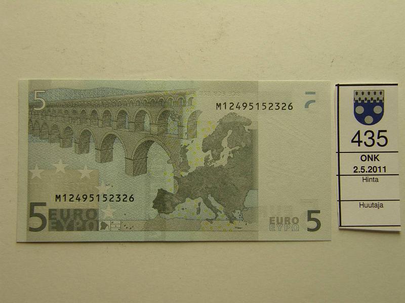 kohde_435_a.jpg - Kohde 435, lhthinta: 28 € 5 € 2002 Portugali M/u, Italia S/j M12495152326 Dui. U002F3. S03820987654 Dui. J003C1 (kuvasta puuttuu S/j-seteli, mutta se on kuitenkin mukana, saman kuntoisia molemmat), kunto: 9.