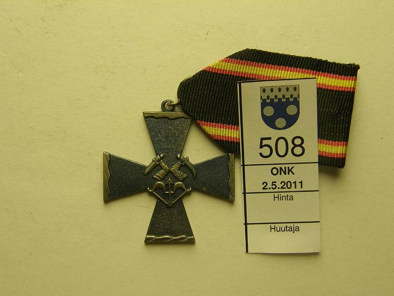 kohde_508_a.jpg - Kohde 508, lhthinta: 320 € Kalparisti 7.D Nauha. Leima: Merkkikeskus, kunto: 8.