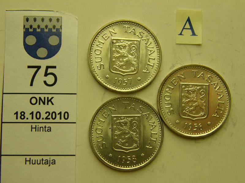 kohde_075_a.jpg - Kohde 75, tunnuspuoli, lhthinta: 8 € / myyntihinta: 18 € 100 mk Er (3) Ag, 1956, -57, -58, kunto: 8-9.