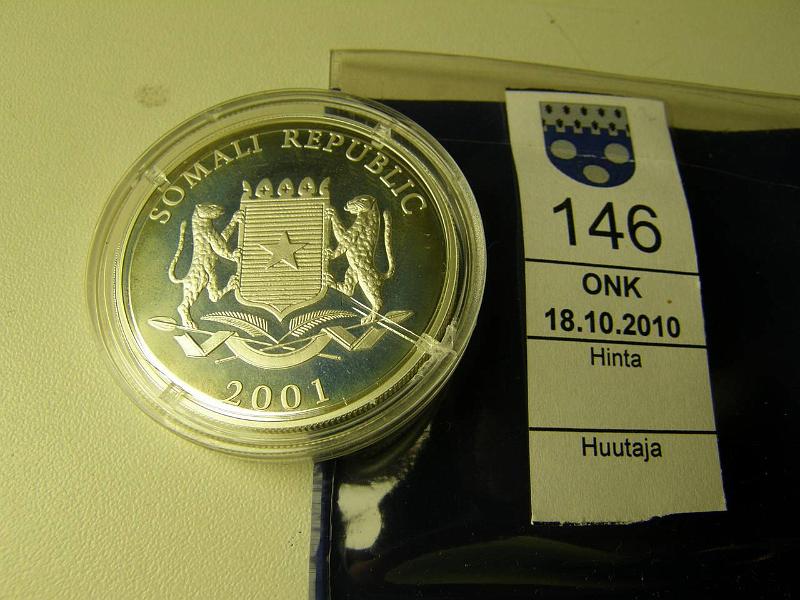 kohde_146_a.jpg - Kohde 146, lhthinta: 15 € / myyntihinta: 15 € Olympia 2001 Ag, Proof, 100 sch Somalia, kaps., kunto: 10.