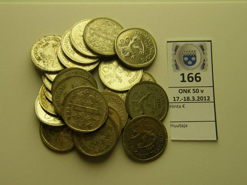 k-0166-a.jpg - Kohde 166, lhthinta: 20 € / myyntihinta: 34 € 1 mk 1964-67 (24) Ag, 153.6g / 350 (53.76g hopeaa, arvo yli 40€), kunto: 4-6