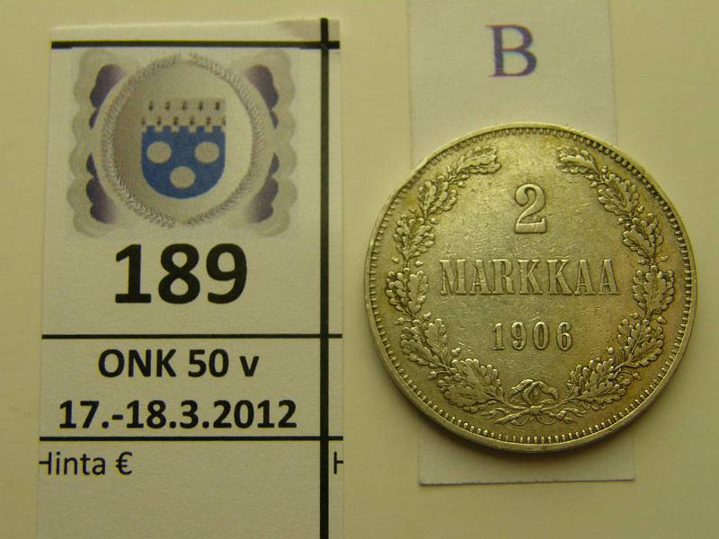 k-0189-b.jpg - Kohde 189 (kuva 2/2), lhthinta: 15 € / myyntihinta: 20 € 2 mk 1906 Ag, SNY 500.2 (lyhyt /), eprv, kunto: 5/4