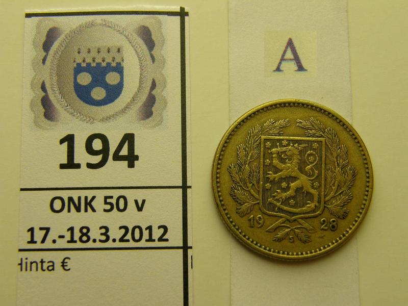 k-0194-a.jpg - Kohde 194 (kuva 1/2), lhthinta: 50 € / myyntihinta: 66 € 5 mk 1928 pmv, kunto: 5