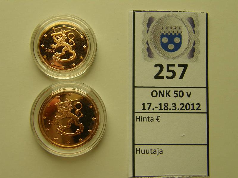 k-0257-a.jpg - Kohde 257, lhthinta: 8 € / myyntihinta: 8 € 1+2snt 2002 Proof, 1+2snt pillereiss, kunto: 10