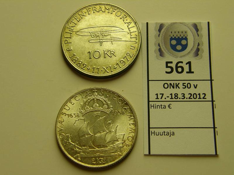 k-0561-a.jpg - Kohde 561, lhthinta: 5 € / myyntihinta: 8 € 2 kr 1938, 1972 KM#786.2, 847 Ag 1938 Delaware 300v 7.5g/800, 1972 Gustaf IV Adolf 90v 18g/830, kunto: 7,4