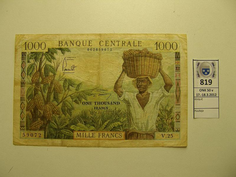 k-0819-a.jpg - Kohde 819, lhthinta: 10 € / myyntihinta: 46 € Kamerun 1000 fr 1962 Pick#12 59072 v.25, prep, tahroja, kunto: 4