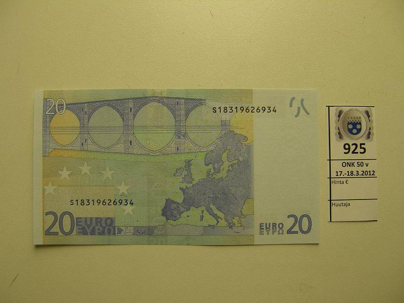 k-0925-a.jpg - Kohde 925, lhthinta: 25 € / myyntihinta: 40 € Italia 3/2/S/J14 S18319626934 Tri J014 E4, kunto: 9