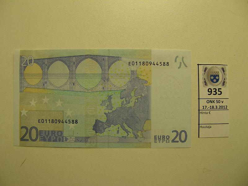 k-0935-a.jpg - Kohde 935, lhthinta: 30 € / myyntihinta: 32 € Slovakia 3/2/E/G12 E01180944588 Tri G012 A2, kunto: 9