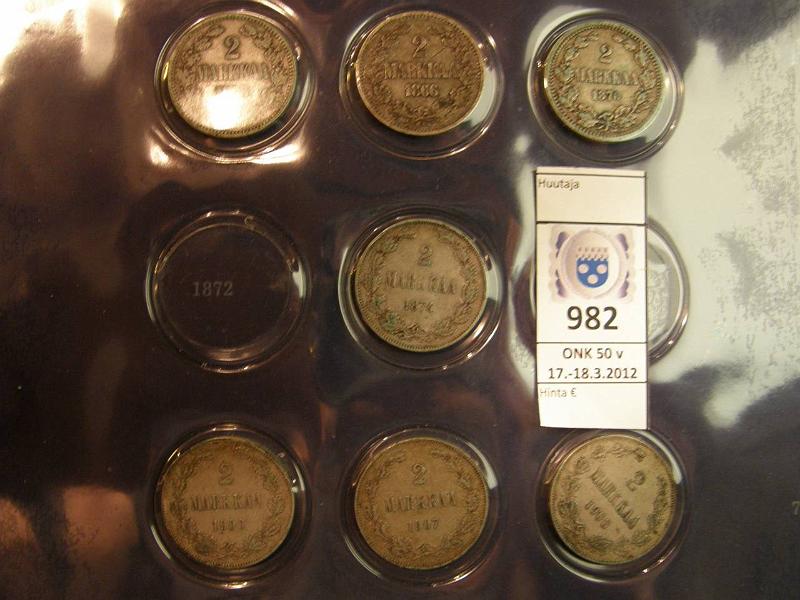 k-0982-b.jpg - Kohde 982 (kuva 2/2), lhthinta: 100 € / myyntihinta: 385 € Suomi I 1865-1917 1p-2mk 118 (115 eril.) rahaa Kp I kansiossa, osassa muovihometta. HOPEA: 25p 1865-1917(20kpl), 50p 1865-1917(13), 1mk 1865-1915(10, ei 1864, 67), 2mk 1865-1908(7, ei 1872, 1905). KUPARI: 1p 1883-1917(16), 5p 1865-1917(27, 1910 kl5, ei 1870), 10p 1865-1917 (ei 1875, 98). Monta hyv kolikkoa!, kunto: 2-7