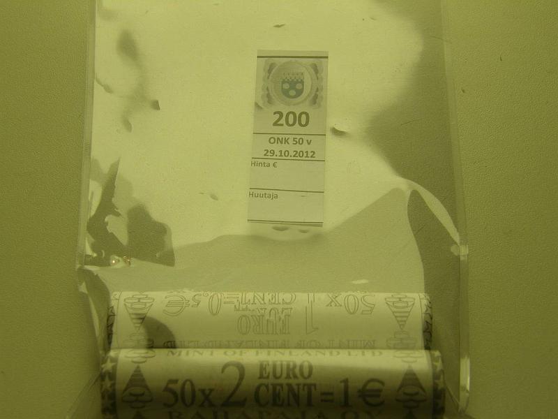 k-0200-a.jpg - Kohde 200, lhthinta: 15 € 1+2 s 1999 vl nkyy molemmissa, 2s rullan paperi rikki, kunto: 9