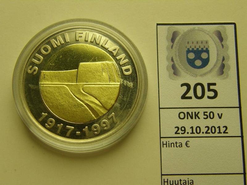 k-0205-a.jpg - Kohde 205, lhthinta: 10 € 25 mk 1997 itsenisyys, kapseli, kunto: 9