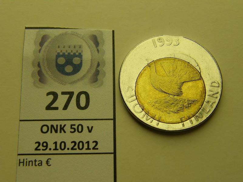 k-0270-a.jpg - Kohde 270, lhthinta: 50 € 10 mk 1995 Keskin iso siirtym alaspin ja ylhlt vajaa aihio. Muuten mitat ja ominaisuudet identtisi muiden 10 mk kanssa, kunto: 8