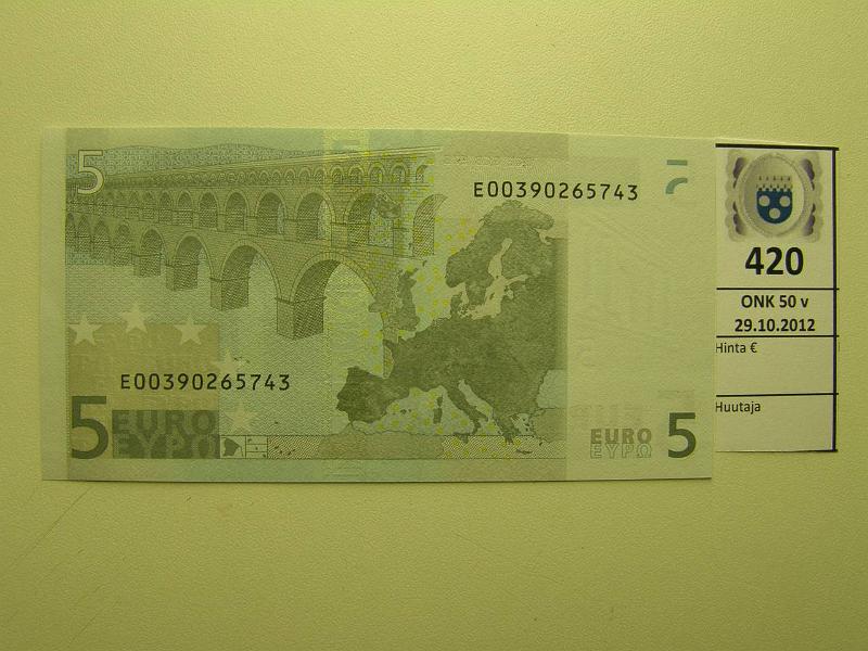 k-0420-a.jpg - Kohde 420, lhthinta: 10 € Slovakia 1/2/E/E10 E00390265743 Tri E010 A2, kunto: 9