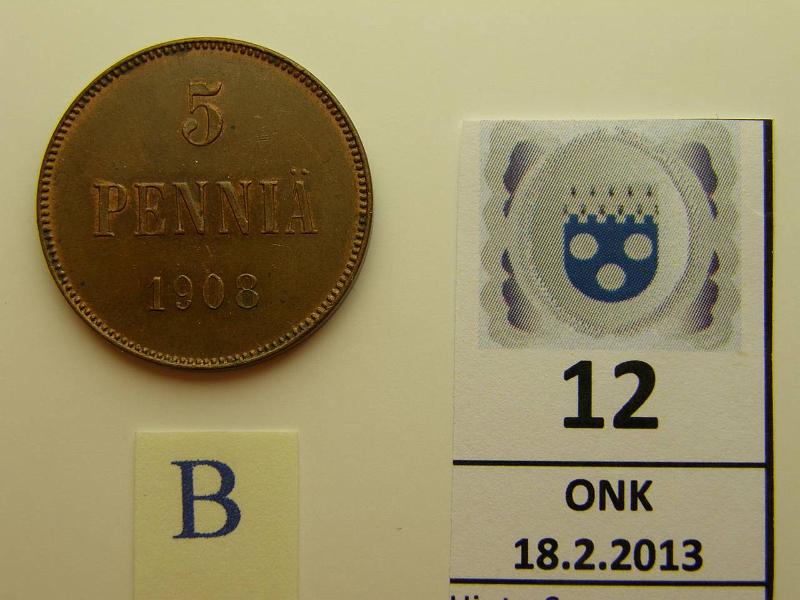 k-0012-b.jpg - Kohde 12 (kuva 2/2), lhthinta: 30 € 5 p 1908 leimakiiltoa, ep iskem reunassa, kunto: 8