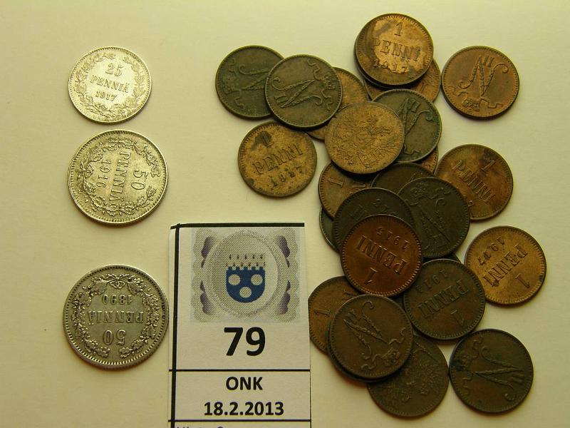 k-0079-a.jpg - Kohde 79, lhthinta: 5 € 1 p 1907-1917 (29) puolessa leimakiiltoa, lisksi Ag 25p 1917II, 50p 1890 ja 1916, kunto: 4-7