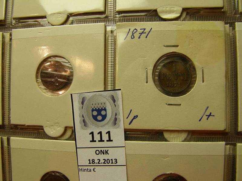 k-0111-e.jpg - Kohde 111 (kuva 5/5), lhthinta: 1500 € Kokoelma 1864-1999 (646) Kaksi kansiollista rahoja siististi kolikkosilmiss, lhes koko Suomi 90 l:lle, mm. 1p(65 kpl), 5p(76), 10p(87), 20p(28), 25p (47), 50p(77), 1mk(93), 2mk(9), 5mk(59), 10mk(42), 20mk(20), 50mk(9), 100mk Ag (5), 200mk Ag (4), Ag juhlarahat 10mk(6), 25mk(4), 50mk(5), 100mk(12), 500mk (2), 1000mk. Puuttuvia: 1p 1864; 5p KV I+II; 25p 1867, -68, -76; 50p 1876; 5mk 1929, 200mk 1958s, 500mk 1951, kultarahat. Keskikunto 5-7, uudemmat posin leimak. Esimerkiksi 1p 1870, -82, -84 kl3-5, 1mk 1864 kl4 ja 2mk 1905 kl 5. Luetteloarvo n. 3000€., kunto: 2-9