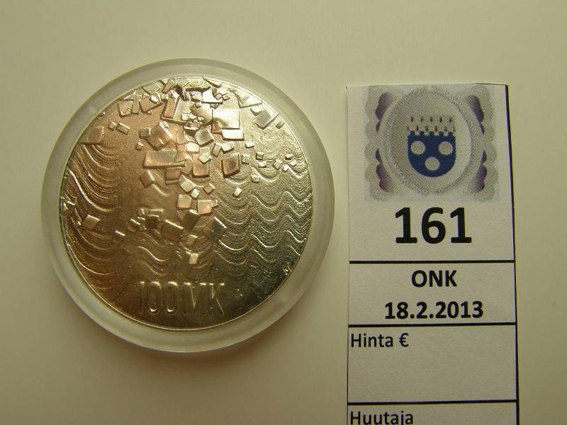 k-0161-a.jpg - Kohde 161, lhthinta: 14 € 100 mk 1992 Ag, Itsenisyys 85v, kapseli, kunto: 9