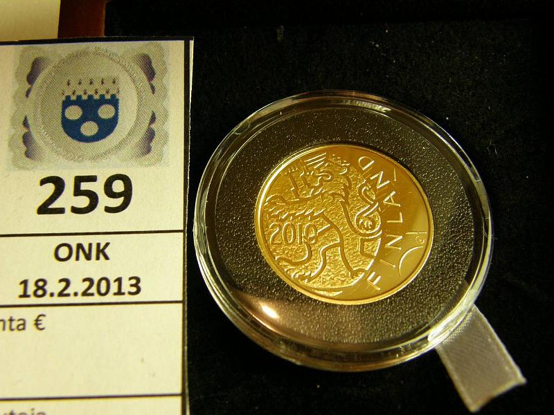 k-0259-a.jpg - Kohde 259, lhthinta: 270 € 100 € 2010 Au, Proof 5,65 g/917, Suomalainen raha 150v, puukotelo, tod., kunto: 10