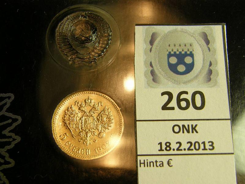 k-0260-a.jpg - Kohde 260, lhthinta: 150 € 5 rpl 1902 Y#62 Au, 4.3013g/900, sinetity, Venjn keskuspankin numeroitu muovikotelo venjnkielisin tekstein, tod., kunto: 9/8