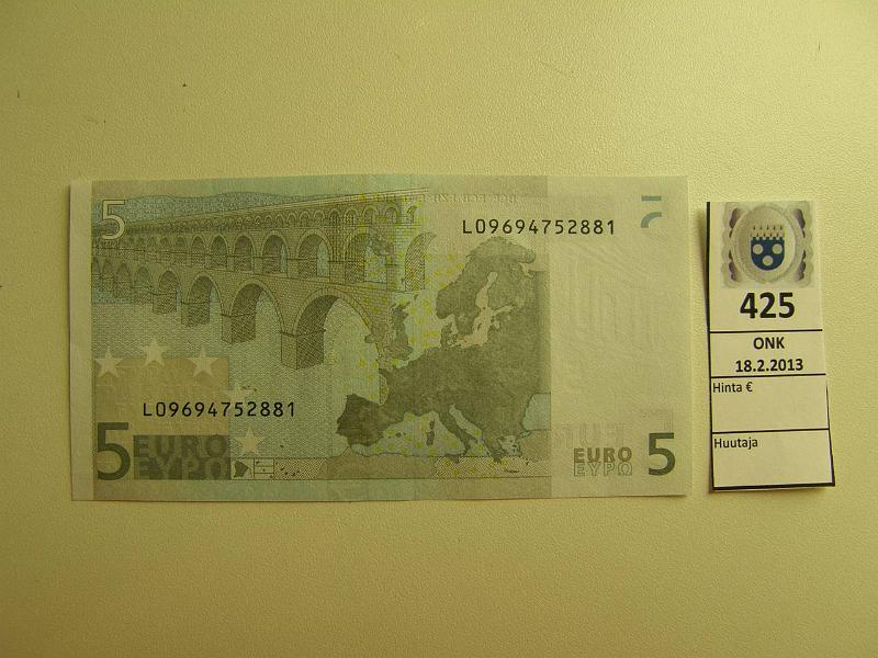 k-0425-a.jpg - Kohde 425, lhthinta: 10 € Suomi 1/2/L/E10 L09694752881 Tri E010 H5, uusi laatta, pintaeloa, ei taitteita, kunto: 8