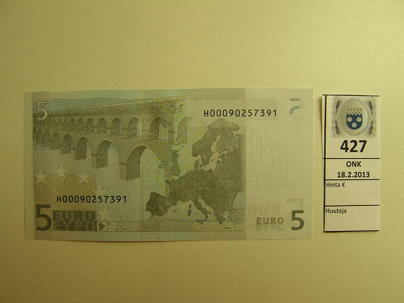 k-0427-a.jpg - Kohde 427, lhthinta: 25 € Slovenia 1/2/H/E10 H00090257391 Tri E010 A2, pieni sarjanro!, kunto: 9