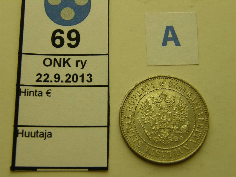 k-0069-a.jpg - Kohde 69 (kuva 1/2), lhthinta: 150 € / myyntihinta: 235 € 1 mk 1892 Ag, vaakunapuolella pmv. Loistelias!, kunto: 9