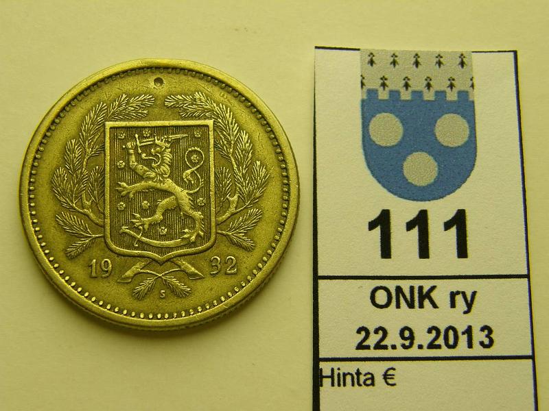 k-0111-a.jpg - Kohde 111, lhthinta: 10 € / myyntihinta: 27 € 20 mk 1932 poralla tehty pieni kuoppa, kunto: 4