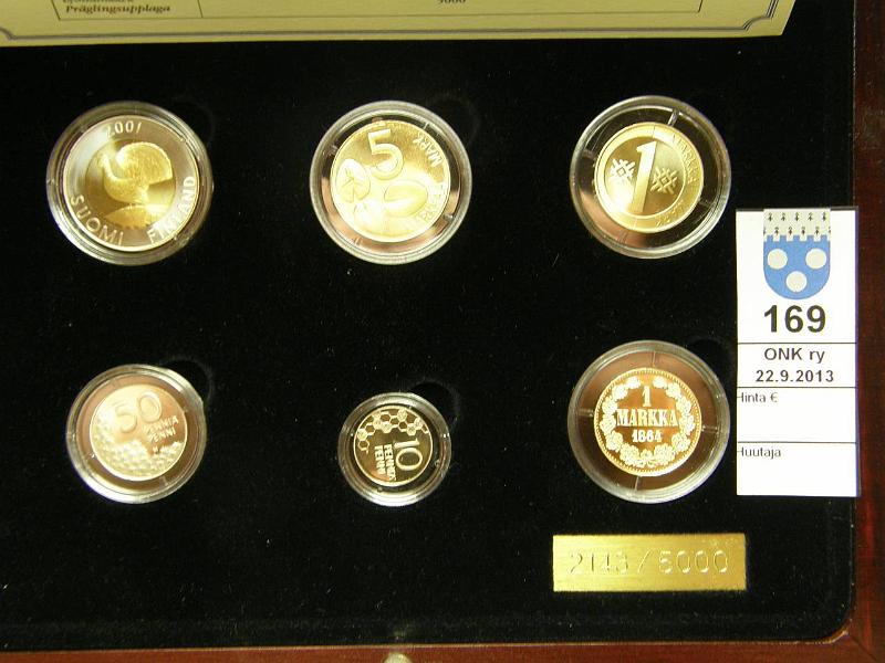 k-0169-a.jpg - Kohde 169, lhthinta: 225 € / myyntihinta: 225 € 2001 proof, kultaiset jhyviset markalle, laatikossa. Au-jetoni 8,6 g/900 (7,74 g kultaa) n:o 2143/5000, tod, kunto: 10