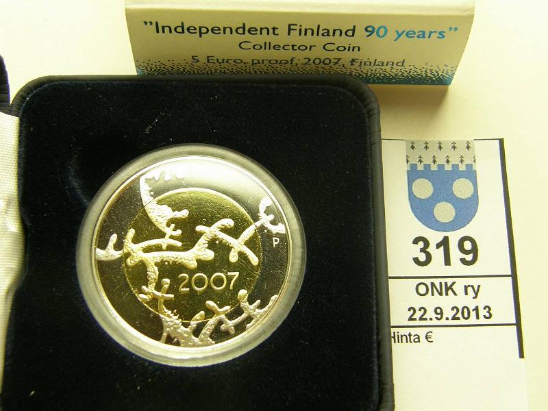 k-0319-a.jpg - Kohde 319, lhthinta: 10 € / myyntihinta: 10 € 5 € 2007 proof, itsenisyys 90v, kotelo, tod, kunto: 10