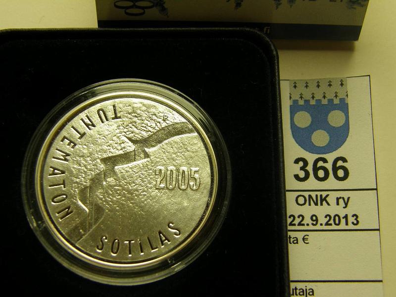 k-0366-a.jpg - Kohde 366, lhthinta: 23 € / myyntihinta: 23 € 10 € 2005 Ag, proof, Tuntematon sotilas, kotelo, tod, jossa km, kunto: 10