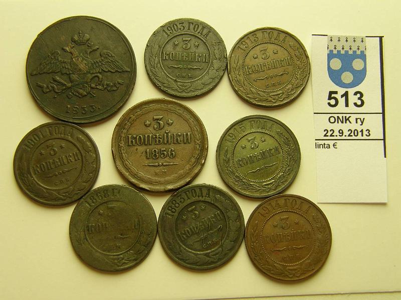 k-0513-a.jpg - Kohde 513, lhthinta: 5 € / myyntihinta: 22 € 3-5 kop er (9) 1833-1915 Cu, 3kop 1856, -68, -83, 1901, -03, -13, -14, -15; 5kop 1833EM (kl 5/6, likaa). Monissa sypymi ja rvja, kunto: 1-6