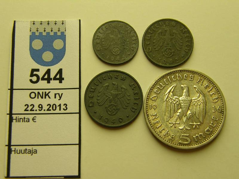 k-0544-a.jpg - Kohde 544, lhthinta: 5 € / myyntihinta: 8 € Saksa 1p-5mk er (4) 1936-42 KM#86, 97, 100, 101 Ag 13,88 g/900 5mk 1936; Zn 1 ja 5pf 1942, 10pf 1940 natsisaksan rahoja, kunto: 3-5