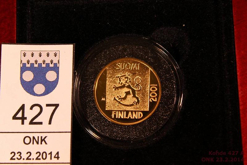 k-0427-a.jpg - Kohde 427, lhthinta: 200 € / myyntihinta: 225 € 1mk 2001 Au, Proof, 8,60g/750, Puukotelo, tod., kunto: 10