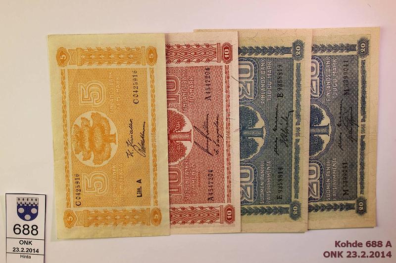 k-0688-a.jpg - Kohde 688, lhthinta: 5 € / myyntihinta: 14 € 5-20 mk 1945 (4) 5mk LA C..KIV-Wah prep; 10mk LB A..RAI-Car; 20mk LB E..KEK-Als, M..KEK-AAs, kunto: 4-6