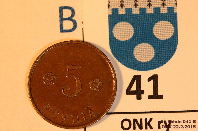 k-0041-b.jpg - Kohde 41 (kuva 2/2), lhthinta: 40 € / myyntihinta: 66 € 5 p 1918 KV I SNY 94.1, kulumaton, tummanruskea, vaakunap. leimakiiltoa, eprv, kunto: 6