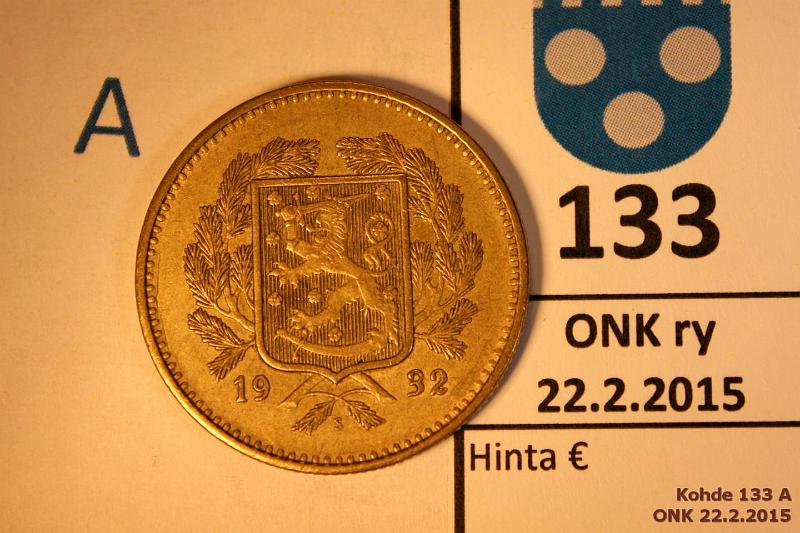 k-0133-a.jpg - Kohde 133 (kuva 1/2), lhthinta: 5 € / myyntihinta: 11 € 10 mk 1932 hieman leimakiiltoa, hyv kansiokappale!, kunto: 6/7