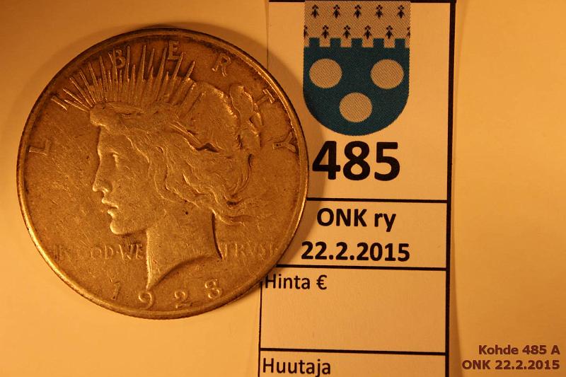 k-0485-a.jpg - Kohde 485, lhthinta: 12 € / myyntihinta: 12 € 1 $ 1923 KM#150 Ag, 26,73g/900 Peace Dollar, kunto: 4