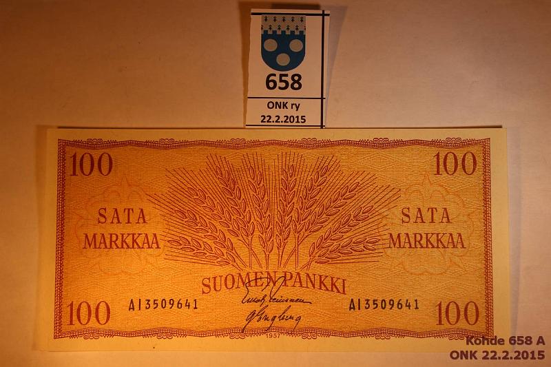 k-0658-a.jpg - Kohde 658, lhthinta: 8 € / myyntihinta: 10 € 100 mk 1957 SNY 182.1 AI3509641 LEI-Eng, kevyt painauma kulmassa ja klemmarista, kunto: 8