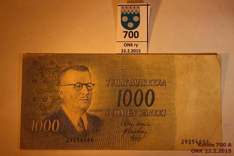 k-0700-a.jpg - Kohde 700, lhthinta: 10 € / myyntihinta: 10 € 1000 mk 1955 SNY 200.1 J9254654 WAR-Eng, vl I, reunarosoa, tahroja, kunto: 2