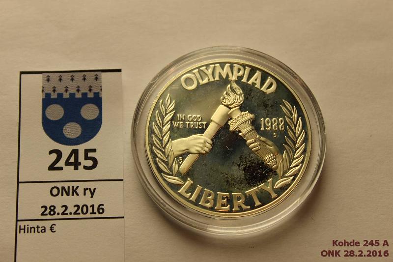 k-0245-a.jpg - Kohde 245, lhthinta: 15 € / myyntihinta: 15 € USA 1 d 1988 KM#222 Ag, proof, Olympiad Liberty, Kapseli, kunto: 10