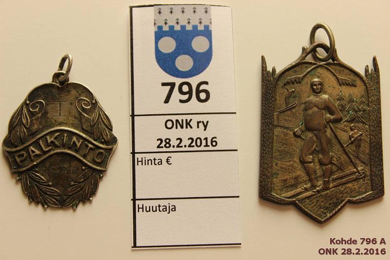 k-0796-a.jpg - Kohde 796, lhthinta: 10 € / myyntihinta: 10 € Palkintomitalit (2) 1917-> Kaksi ensipalkintoa: toisessa Ag-leimat: 812 U JHP (JH Pekuri), Hiihto, Vasama; toinen kuparia, O.P.N.J. 11/III-1917, iihtjn kuva, kunto: 6