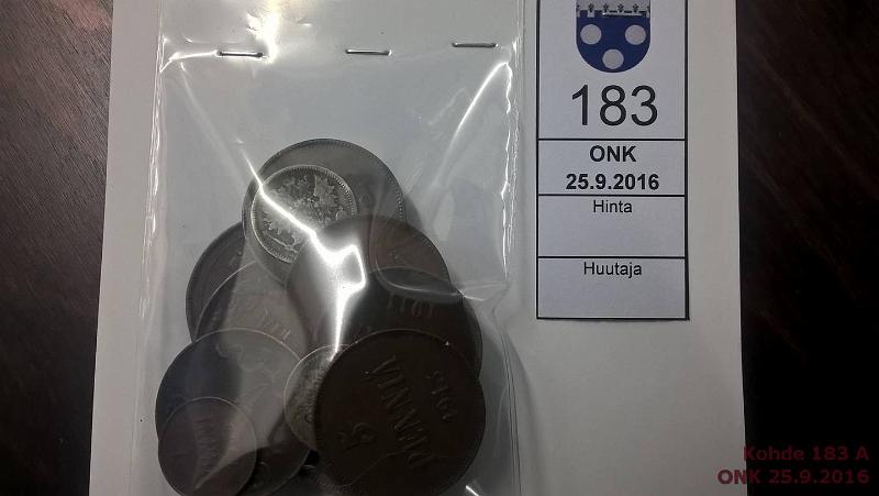 k-0183-a.jpg - Kohde 183, lhthinta: 10 € / myyntihinta: 21 € 1 - 25 p 1875-1917 (15) Cu, Ag. 1p 1900(2), -09; 5p 1888(2), -89, 1911, -13, -15, -16; 10p 1891, 1915, -16; 25p 1875 (taipunut, ij), 1917I, kunto: 2-5