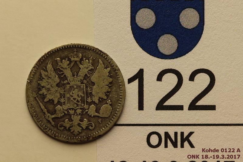 k-0122-a.jpg - Kohde 122 (kuva 1/2), lhthinta: 30 € / myyntihinta: 30 € 25 p 1875 Ag, SNY 273.2, ilman :n pisteit, vaakunapuolella reunarihlauksessa katkeama, kunto: 3/4