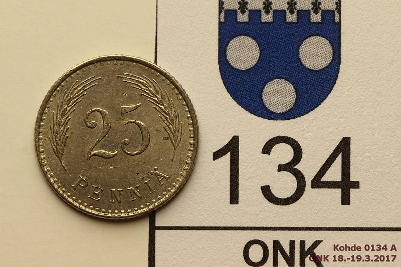 k-0134-a.jpg - Kohde 134 (kuva 1/2), lhthinta: 8 € / myyntihinta: 8 € 25 p 1928 Arvop. reunassa vhisi painaumia, muuten erittin kaunis!, kunto: 8